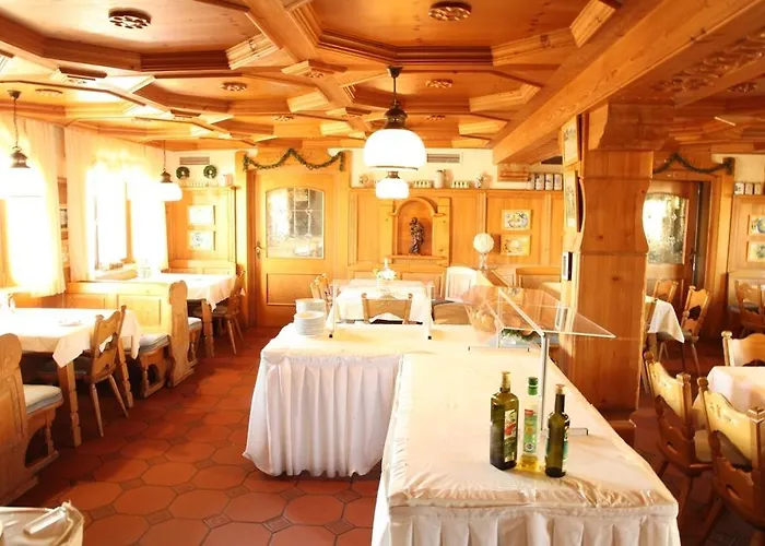 乌尔丁格尔霍夫库尔酒店 3* 巴特法兴格